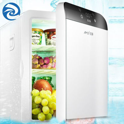 pés cúbicos de 12L 0,4 Mini Fridge With Freezer 50 a 60W para aquecer-se e refrigerar